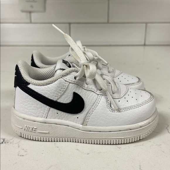 Nike Air Force 1 Low (TD) CZ1691-100 White Black Swoosh Size 6 C - Picture 13 of 17
